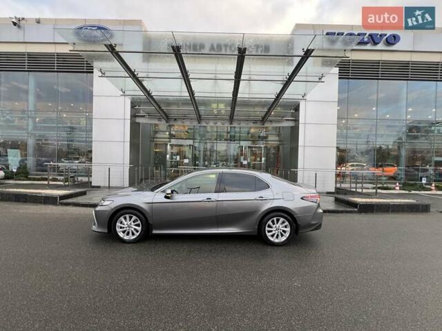 Сірий Тойота Камрі, об'ємом двигуна 2.49 л та пробігом 57 тис. км за 32466 $, фото 3 на Automoto.ua