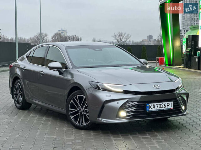 Серый Тойота Камри, объемом двигателя 2.49 л и пробегом 36 тыс. км за 48999 $, фото 1 на Automoto.ua