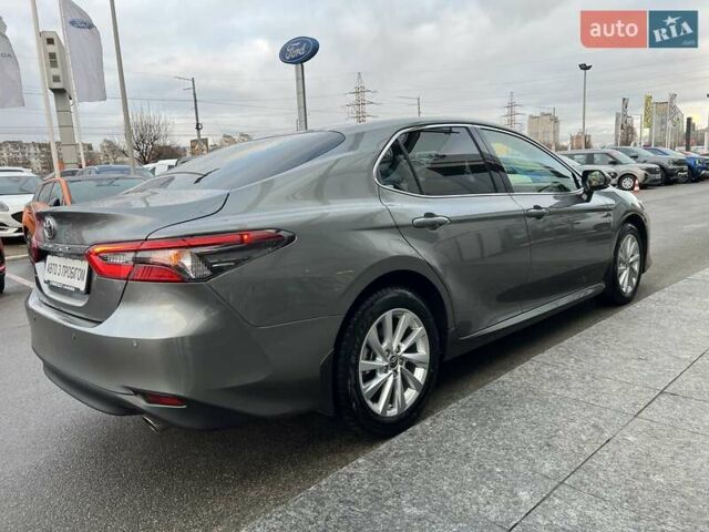 Сірий Тойота Камрі, об'ємом двигуна 2.49 л та пробігом 57 тис. км за 32466 $, фото 6 на Automoto.ua