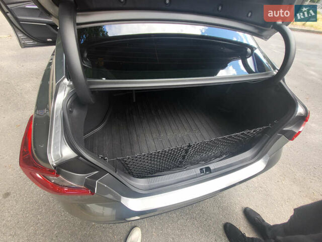 Сірий Тойота Камрі, об'ємом двигуна 2.49 л та пробігом 4 тис. км за 50999 $, фото 35 на Automoto.ua