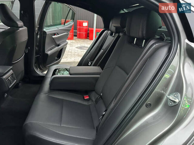 Серый Тойота Камри, объемом двигателя 2.49 л и пробегом 36 тыс. км за 48999 $, фото 22 на Automoto.ua