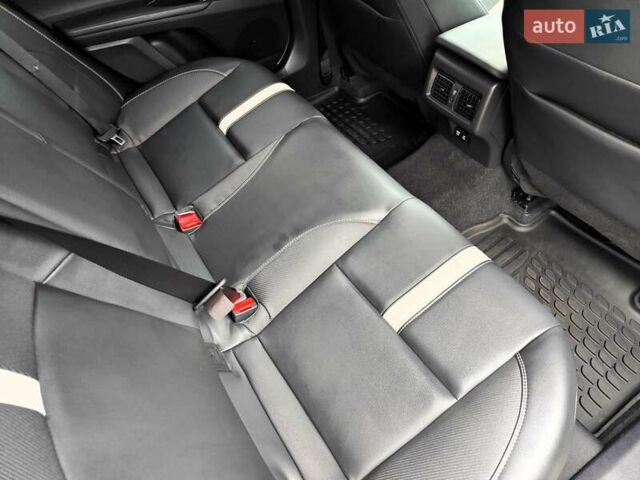 Серый Тойота Камри, объемом двигателя 2.5 л и пробегом 21 тыс. км за 39990 $, фото 43 на Automoto.ua
