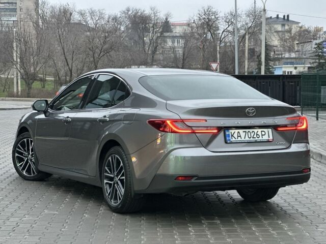 Сірий Тойота Камрі, об'ємом двигуна 2.5 л та пробігом 36 тис. км за 48999 $, фото 4 на Automoto.ua