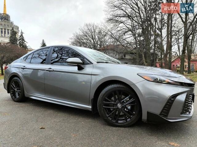 Серый Тойота Камри, объемом двигателя 2.5 л и пробегом 21 тыс. км за 39990 $, фото 27 на Automoto.ua