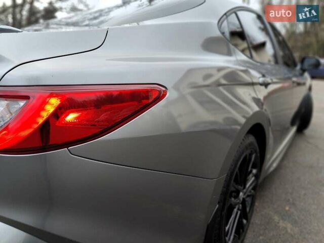 Серый Тойота Камри, объемом двигателя 2.5 л и пробегом 21 тыс. км за 39990 $, фото 17 на Automoto.ua