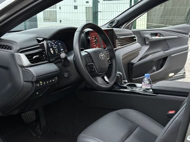 Сірий Тойота Камрі, об'ємом двигуна 2.5 л та пробігом 36 тис. км за 48999 $, фото 6 на Automoto.ua