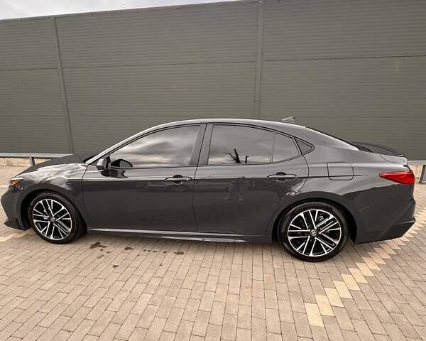 Серый Тойота Камри, объемом двигателя 2.49 л и пробегом 105 тыс. км за 35000 $, фото 5 на Automoto.ua