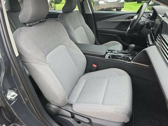 Сірий Тойота Камрі, об'ємом двигуна 0 л та пробігом 12 тис. км за 28000 $, фото 6 на Automoto.ua