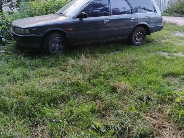 Серый Тойота Камри, объемом двигателя 0 л и пробегом 330 тыс. км за 1000 $, фото 2 на Automoto.ua