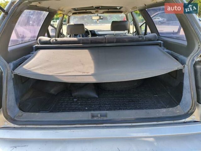 Серый Тойота Камри, объемом двигателя 2 л и пробегом 369 тыс. км за 1800 $, фото 13 на Automoto.ua