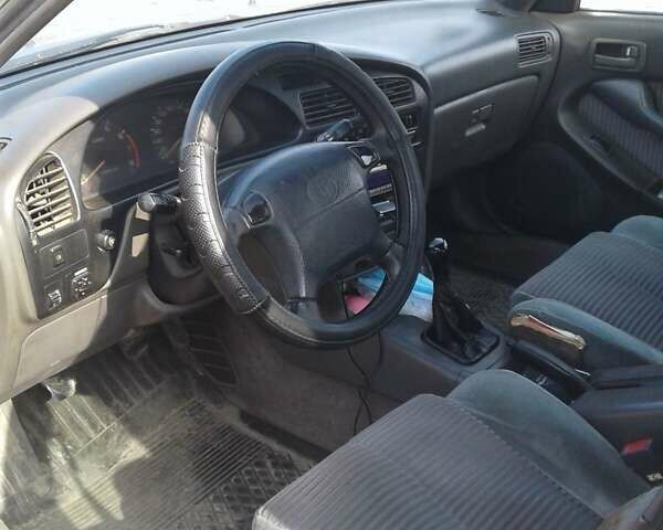 Серый Тойота Камри, объемом двигателя 2.2 л и пробегом 550 тыс. км за 1700 $, фото 4 на Automoto.ua