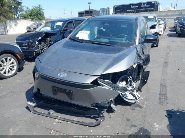 Серый Тойота Камри, объемом двигателя 0 л и пробегом 26 тыс. км за 13500 $, фото 5 на Automoto.ua