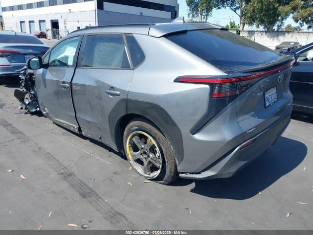 Серый Тойота Камри, объемом двигателя 0 л и пробегом 26 тыс. км за 13500 $, фото 2 на Automoto.ua