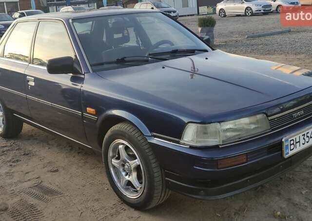 Синий Тойота Камри, объемом двигателя 2 л и пробегом 380 тыс. км за 1800 $, фото 3 на Automoto.ua