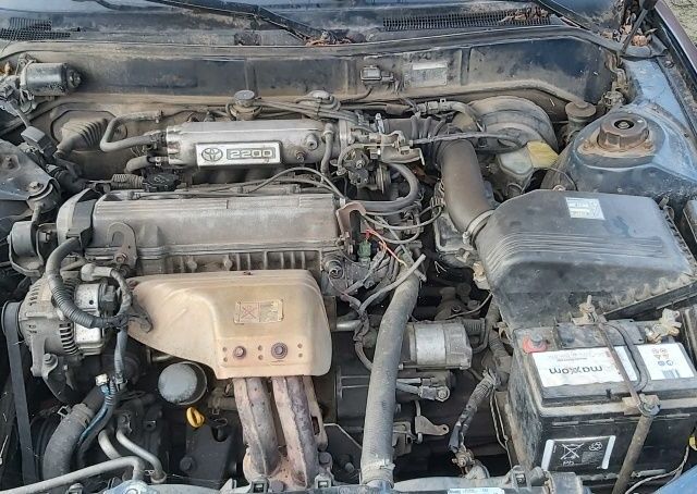 Синий Тойота Камри, объемом двигателя 2.2 л и пробегом 646 тыс. км за 1500 $, фото 4 на Automoto.ua