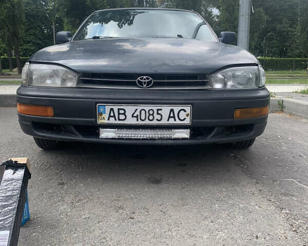 Синий Тойота Камри, объемом двигателя 2.16 л и пробегом 450 тыс. км за 1700 $, фото 2 на Automoto.ua