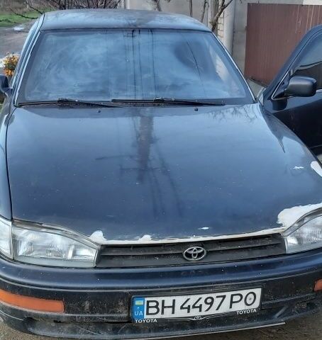 Синий Тойота Камри, объемом двигателя 2.2 л и пробегом 646 тыс. км за 1500 $, фото 2 на Automoto.ua