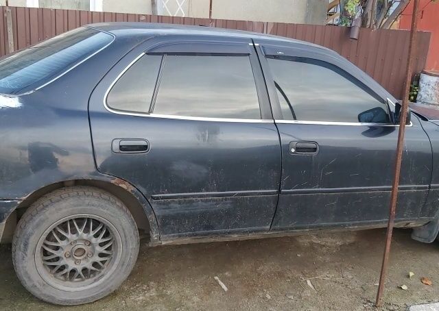 Синий Тойота Камри, объемом двигателя 2.2 л и пробегом 646 тыс. км за 1500 $, фото 5 на Automoto.ua