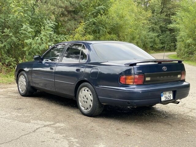 Синий Тойота Камри, объемом двигателя 2.2 л и пробегом 360 тыс. км за 2300 $, фото 2 на Automoto.ua