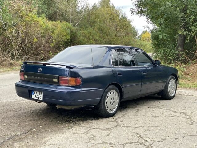 Синий Тойота Камри, объемом двигателя 2.2 л и пробегом 360 тыс. км за 2300 $, фото 3 на Automoto.ua