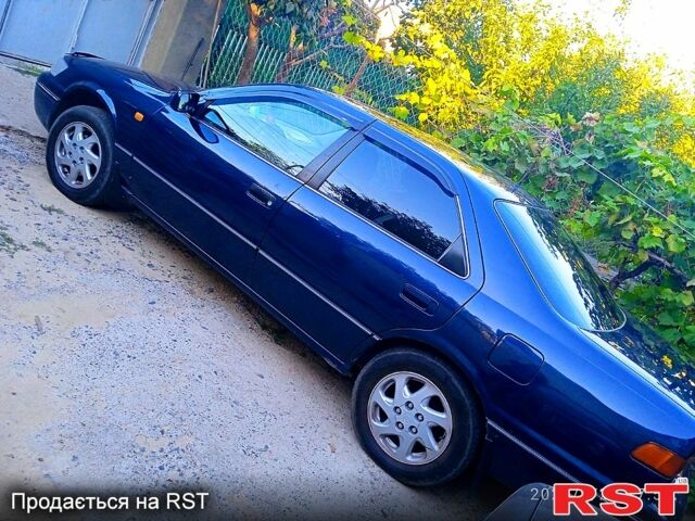 Синій Тойота Камрі, об'ємом двигуна 3 л та пробігом 200000 тис. км за 4000 $, фото 3 на Automoto.ua