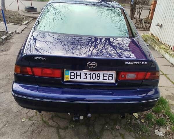 Синий Тойота Камри, объемом двигателя 2.16 л и пробегом 330 тыс. км за 3600 $, фото 6 на Automoto.ua