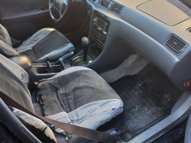 Синій Тойота Камрі, об'ємом двигуна 3 л та пробігом 390 тис. км за 2550 $, фото 5 на Automoto.ua