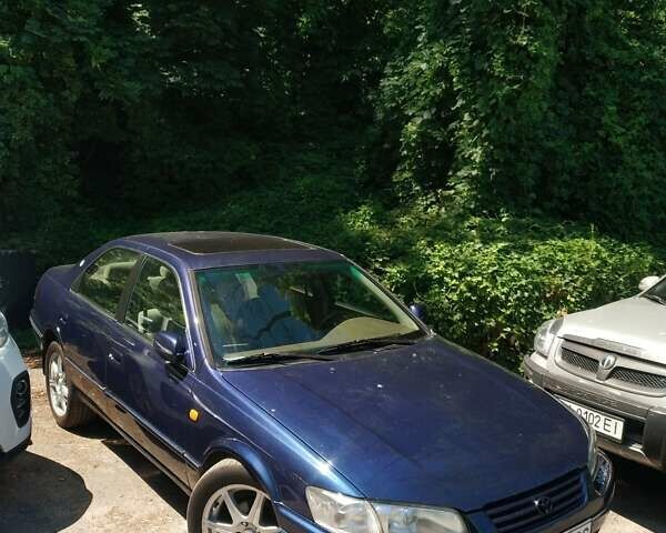 Синій Тойота Камрі, об'ємом двигуна 2.16 л та пробігом 500 тис. км за 4400 $, фото 2 на Automoto.ua