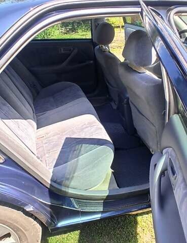 Синий Тойота Камри, объемом двигателя 2.16 л и пробегом 366 тыс. км за 4100 $, фото 26 на Automoto.ua