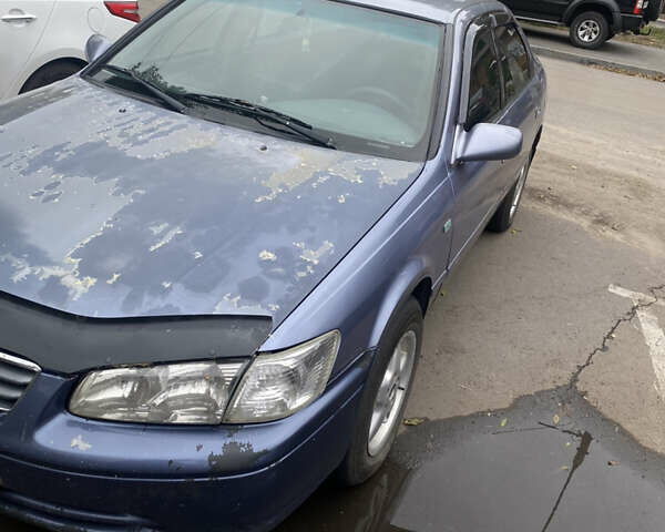 Синий Тойота Камри, объемом двигателя 2.2 л и пробегом 300 тыс. км за 2700 $, фото 2 на Automoto.ua