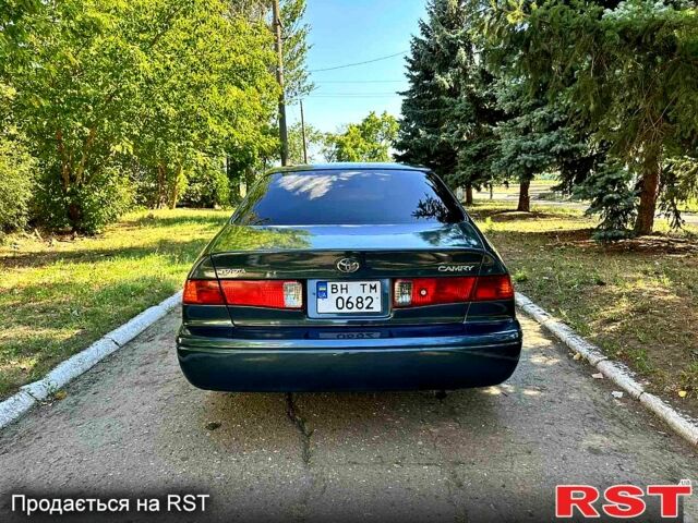 Тойота Камри 2000 в Одессе на Automoto.ua Синий Тойота Камри, объемом двигателя 2.2 л и пробегом 327 тыс. км за 3500 $, фото 2 на Automoto.ua