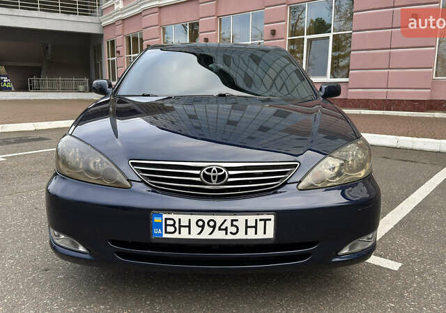 Синій Тойота Камрі, об'ємом двигуна 3 л та пробігом 415 тис. км за 5900 $, фото 1 на Automoto.ua
