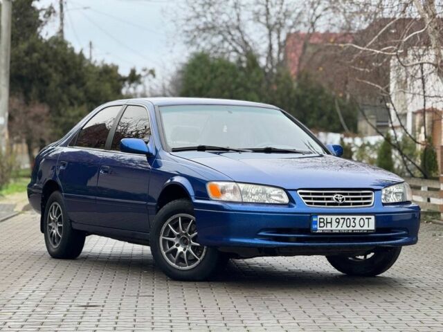 Синій Тойота Камрі, об'ємом двигуна 2.2 л та пробігом 290 тис. км за 3800 $, фото 4 на Automoto.ua