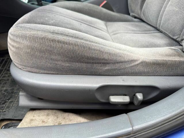 Синій Тойота Камрі, об'ємом двигуна 2.2 л та пробігом 290 тис. км за 3800 $, фото 22 на Automoto.ua