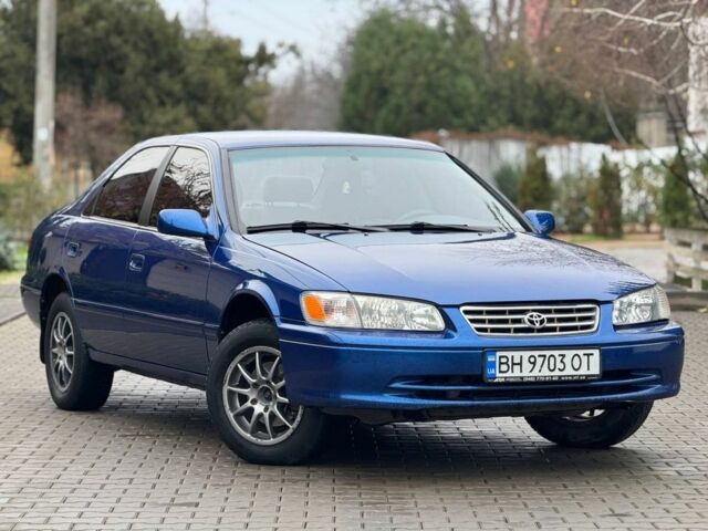 Синій Тойота Камрі, об'ємом двигуна 2.2 л та пробігом 290 тис. км за 3800 $, фото 3 на Automoto.ua