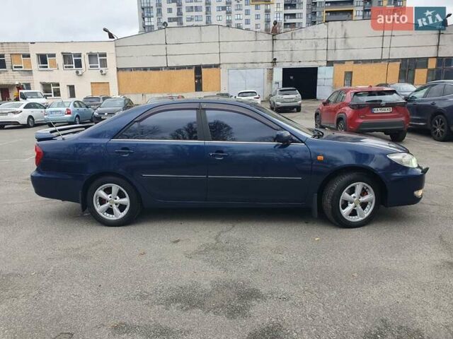 Синий Тойота Камри, объемом двигателя 2.36 л и пробегом 300 тыс. км за 4500 $, фото 2 на Automoto.ua