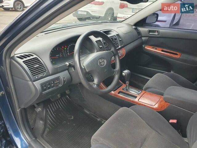 Синій Тойота Камрі, об'ємом двигуна 2.36 л та пробігом 300 тис. км за 5300 $, фото 32 на Automoto.ua