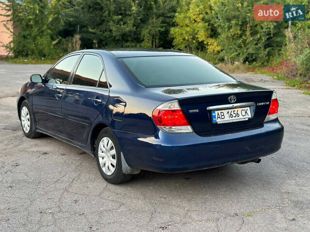 Синий Тойота Камри, объемом двигателя 2.4 л и пробегом 270 тыс. км за 4800 $, фото 3 на Automoto.ua