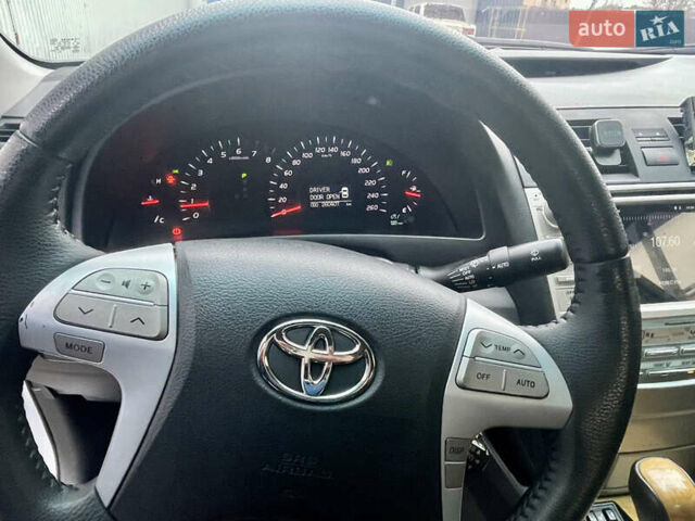 Синий Тойота Камри, объемом двигателя 3.46 л и пробегом 260 тыс. км за 7900 $, фото 10 на Automoto.ua
