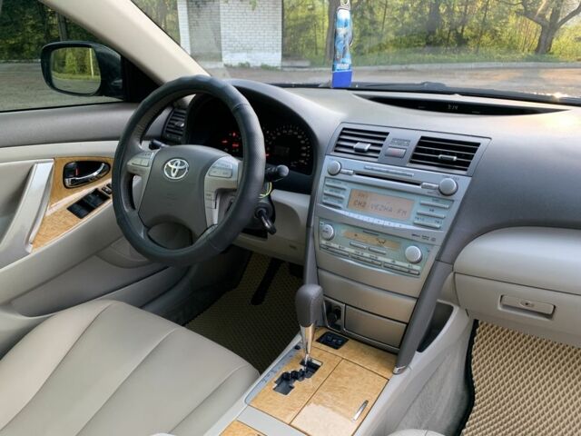 Синий Тойота Камри, объемом двигателя 2.4 л и пробегом 325 тыс. км за 6300 $, фото 8 на Automoto.ua