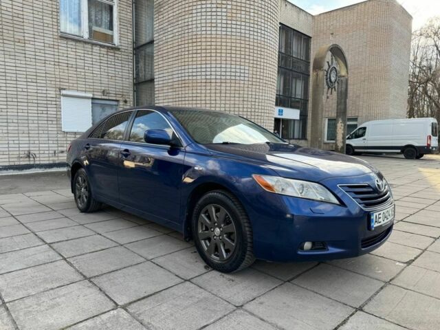 Синий Тойота Камри, объемом двигателя 2.4 л и пробегом 325 тыс. км за 6300 $, фото 1 на Automoto.ua