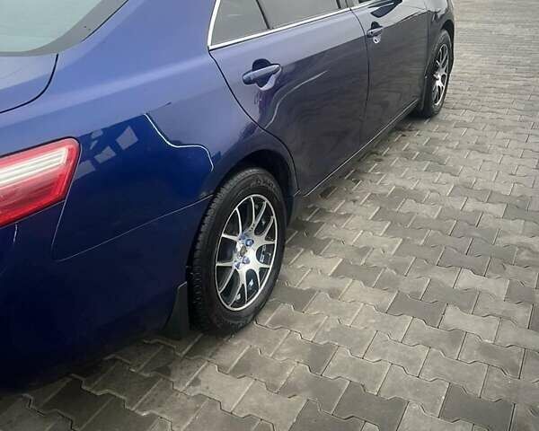 Синий Тойота Камри, объемом двигателя 3.5 л и пробегом 350 тыс. км за 7200 $, фото 4 на Automoto.ua