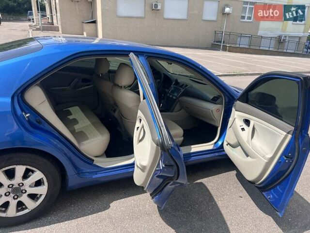 Синий Тойота Камри, объемом двигателя 2.4 л и пробегом 296 тыс. км за 7900 $, фото 12 на Automoto.ua