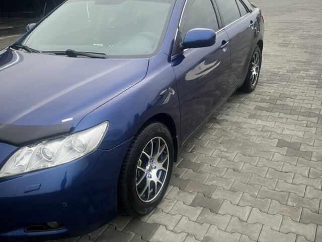 Синий Тойота Камри, объемом двигателя 3.5 л и пробегом 350 тыс. км за 7200 $, фото 1 на Automoto.ua