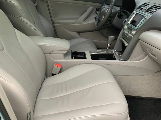 Синий Тойота Камри, объемом двигателя 2.4 л и пробегом 310 тыс. км за 9500 $, фото 9 на Automoto.ua