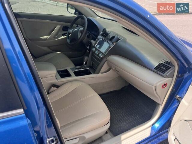 Синий Тойота Камри, объемом двигателя 2.4 л и пробегом 296 тыс. км за 7900 $, фото 14 на Automoto.ua