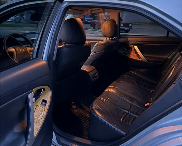 Синій Тойота Камрі, об'ємом двигуна 2.4 л та пробігом 240 тис. км за 8500 $, фото 12 на Automoto.ua