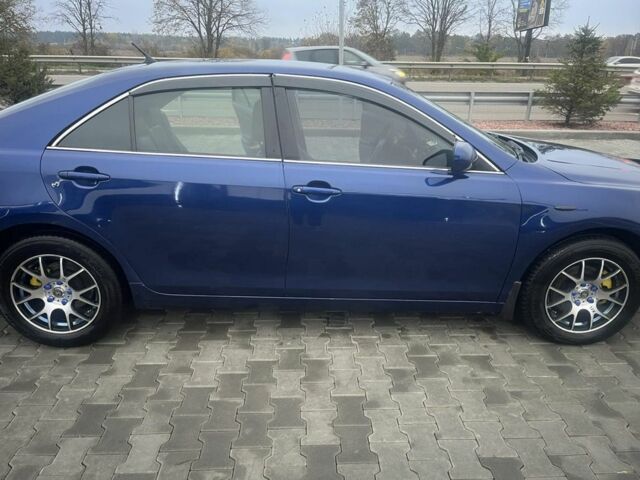 Синий Тойота Камри, объемом двигателя 3.5 л и пробегом 350 тыс. км за 7200 $, фото 3 на Automoto.ua