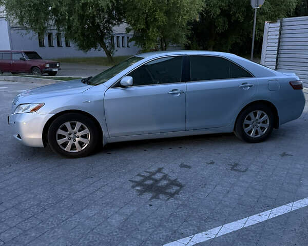 Синій Тойота Камрі, об'ємом двигуна 2.4 л та пробігом 240 тис. км за 8500 $, фото 3 на Automoto.ua