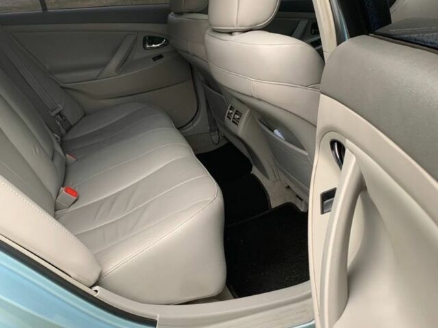 Синий Тойота Камри, объемом двигателя 2.4 л и пробегом 310 тыс. км за 9500 $, фото 5 на Automoto.ua